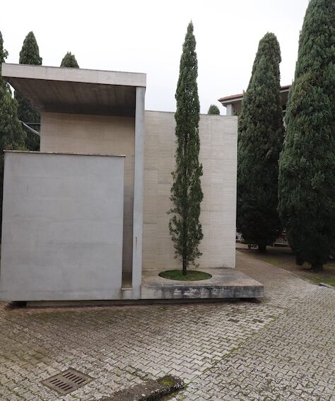 Edificio funebre nel civico cimitero di Alviano