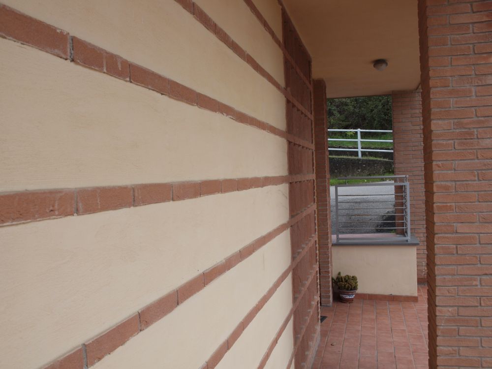 Ristrutturazione edificio per realizzazione atelier parrucchiere