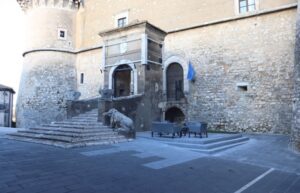 Riqualificazione degli spazi antistanti il castello di Alviano, Piazza Bartolomeo d’Alviano