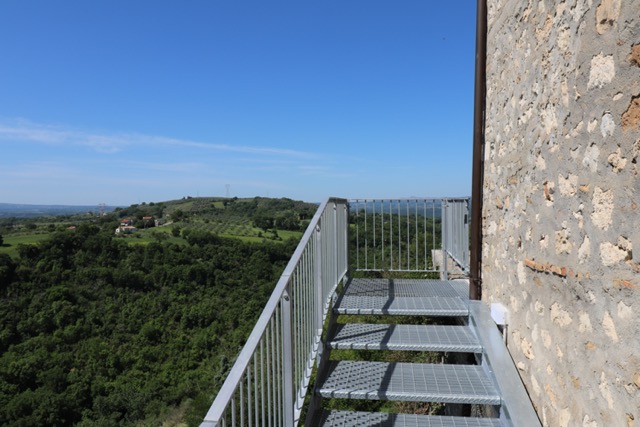 Il parco urbano per il centro storico di Alviano, il giardino di pietra