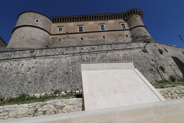 Il parco urbano per il centro storico di Alviano, il giardino di pietra