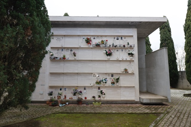 Edificio funebre nel civico cimitero di Alviano