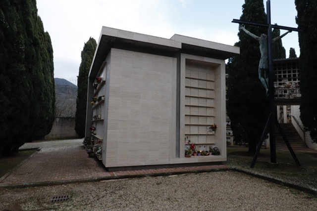 Edificio funebre nel civico cimitero di Alviano
